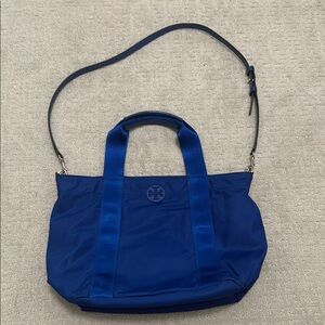 Tory Burch Quinn Small Zip Tote